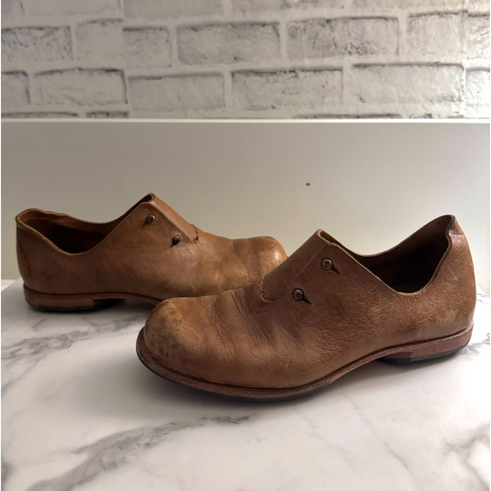 Cydwok Leather Shoes